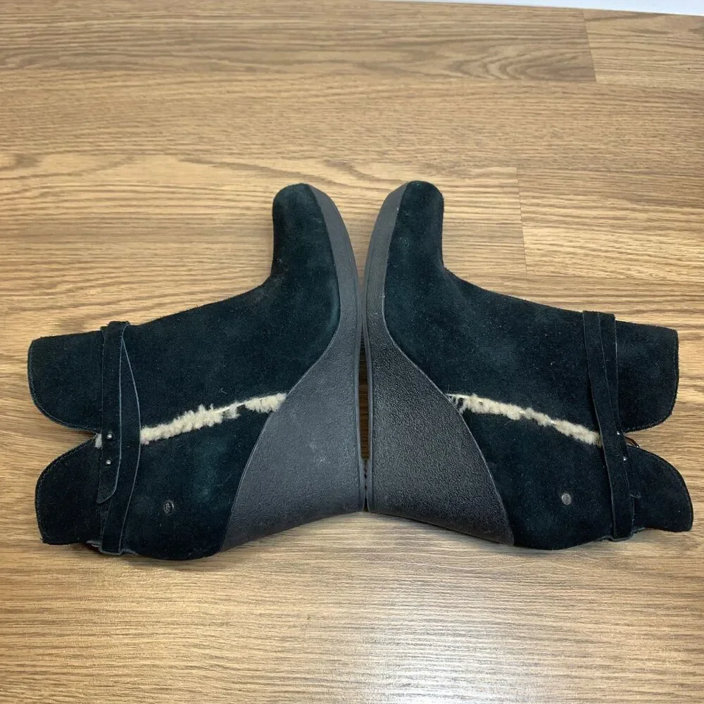 UGG Alexandra Wedge Size‎ 8.5 Black Suede Boot Heel Zipper Shoes Bootie